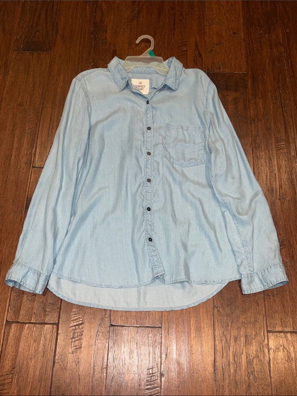 XL Light Blue Denim Button-Up Shirt for Men - Classic Casual